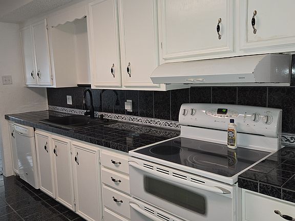2nd image of 1313 S Bowie Dr