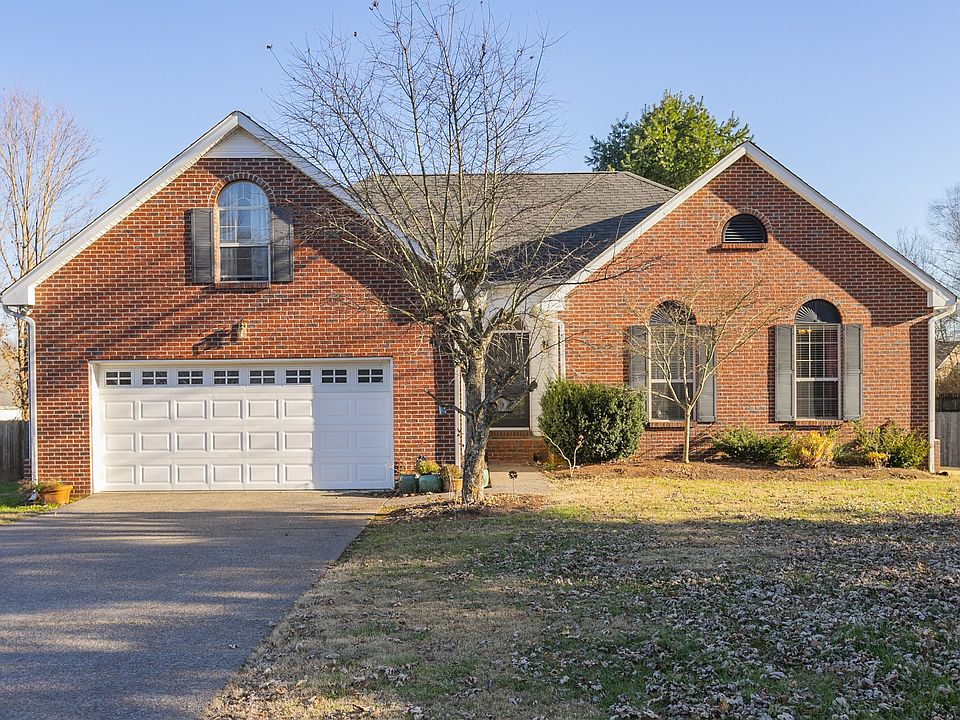 1st image of 399 Huntington Dr