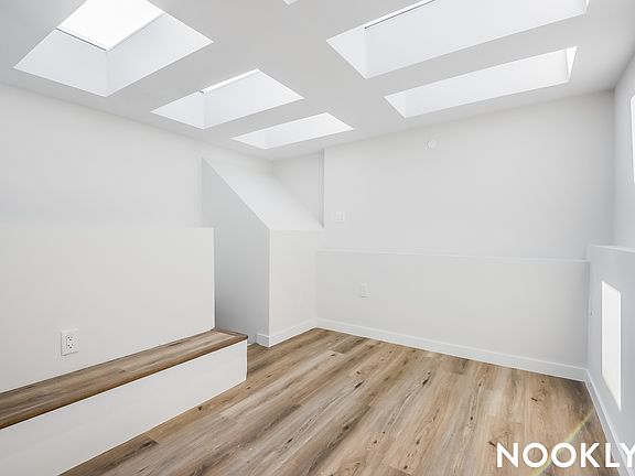 5th image of 619 Throop Ave #Penthouse 15