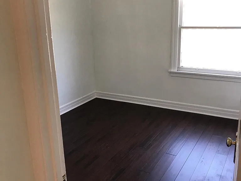 1123 S Cloverdale Ave — Photo 6