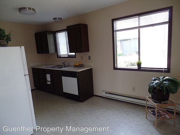4th image of 2918 E South Riverton Ave APT 9