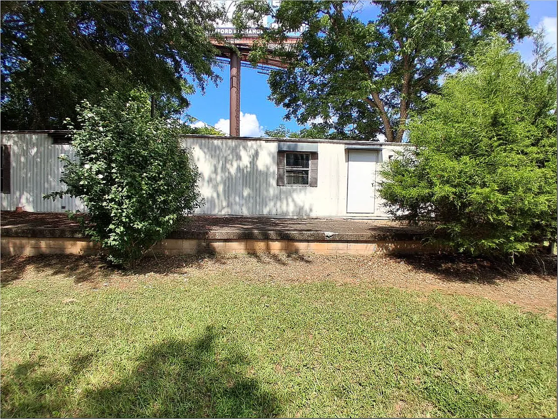 2 bed, 780 sqft, $675 — Photo 2