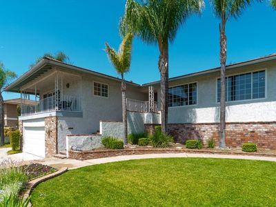 272 N Country Club Rd, Glendora, CA, 91741