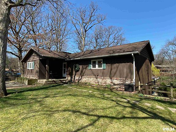 2nd image of 427 Whispering Oaks Dr