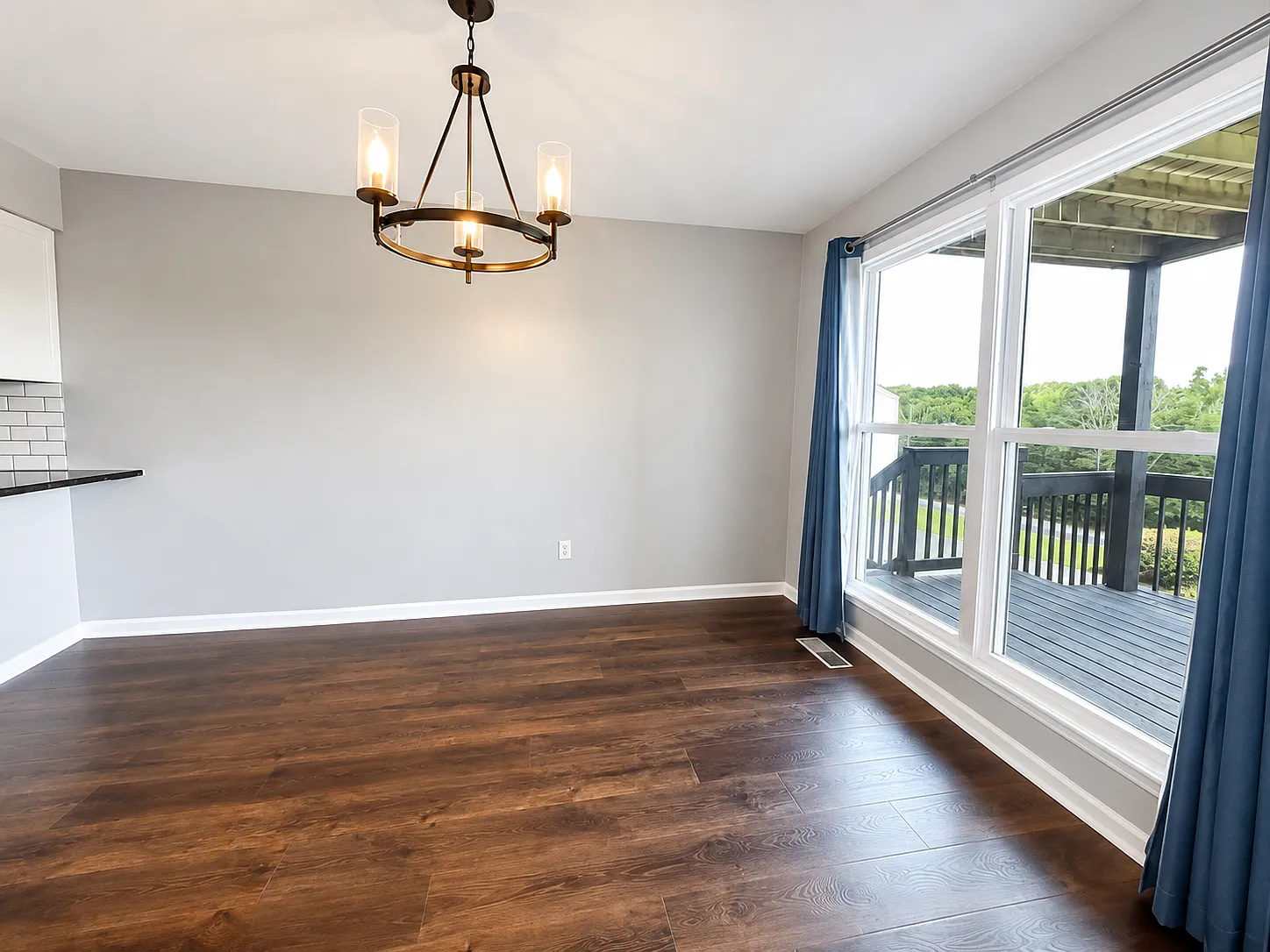 3 bed, 1964 sqft, $2,300 — Photo 3