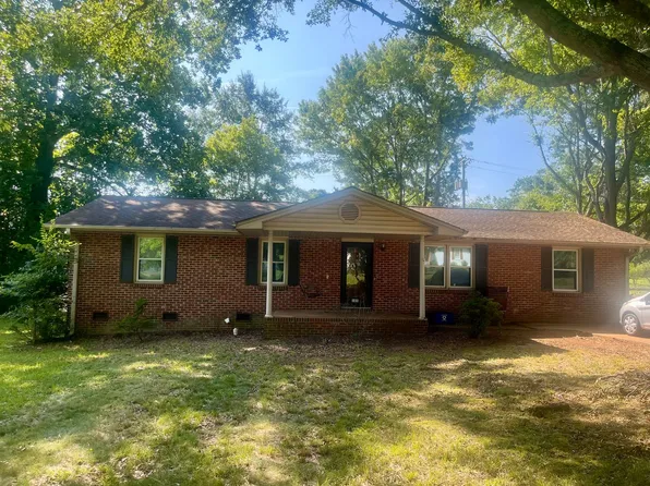 105 Laurel Dr, Pendleton, SC 29670