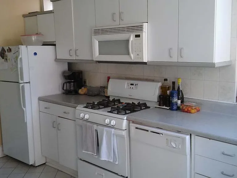 312 G St NE — Photo 4