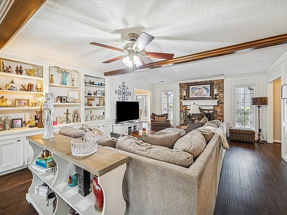 2nd image of 3506 Lost Lake Dr
