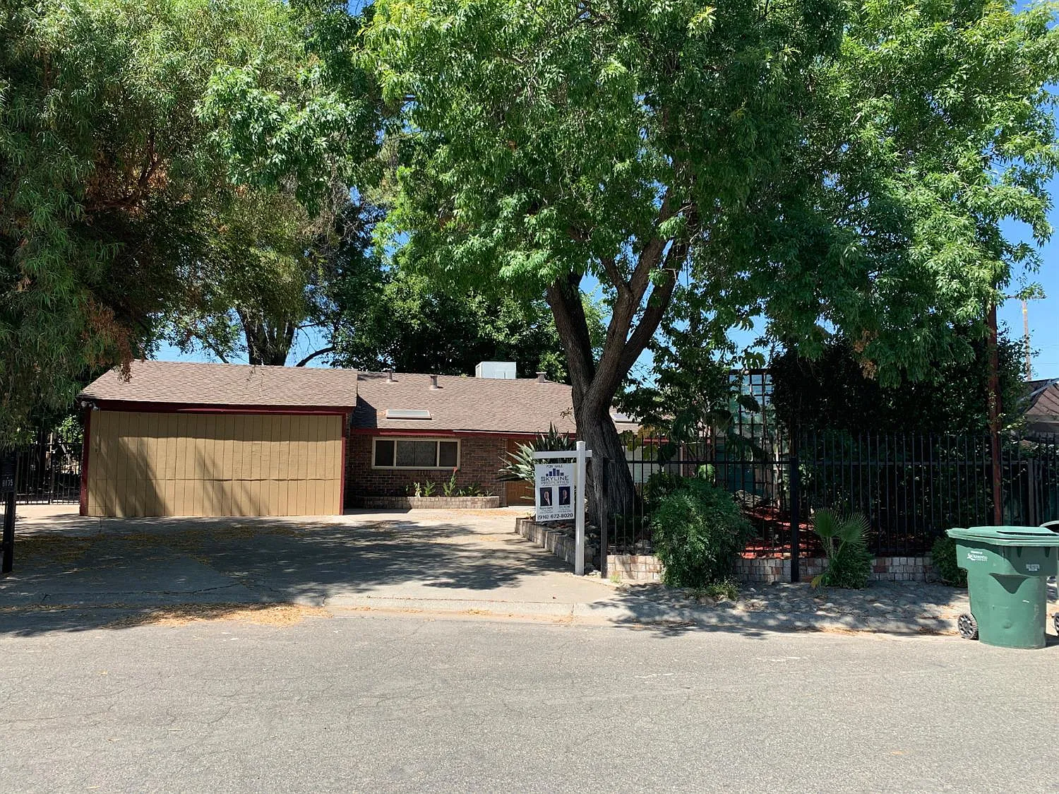 8175 Tommy Cir photo 1