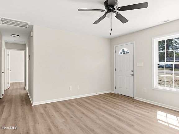 5th image of 1811 Sunset Belt