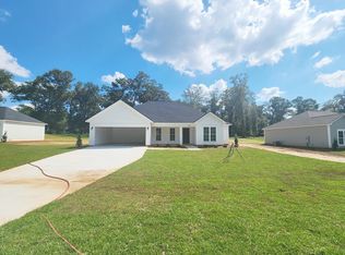 193 Creekside Dr, Leesburg, GA 31763