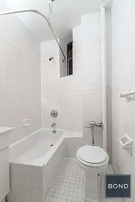 Rented by Bond New York | media 3