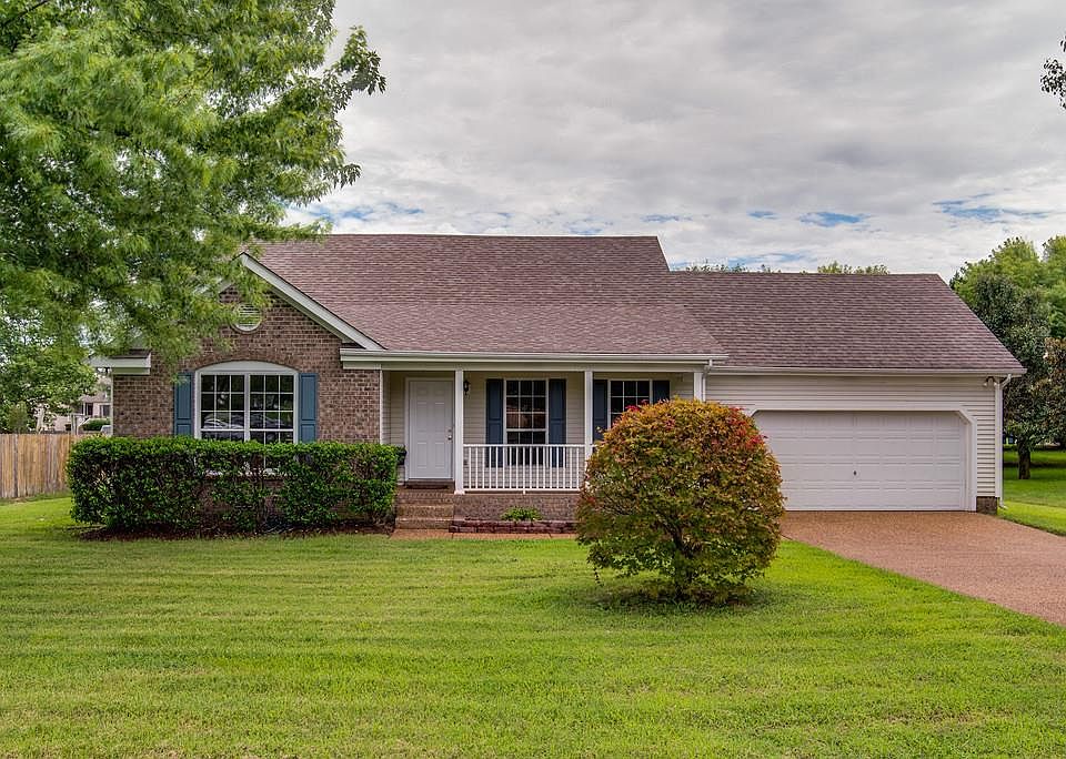 1st image of 2834 Iroquois Dr