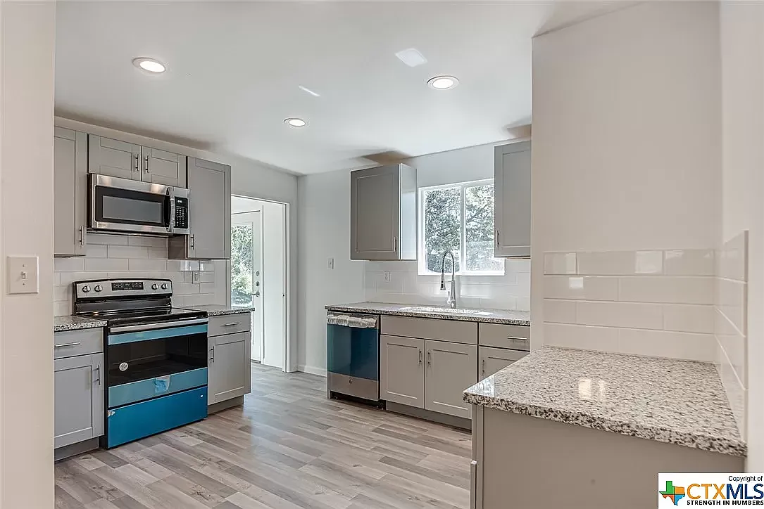 4 bed, 1300 sqft, $1,850 — Photo 4