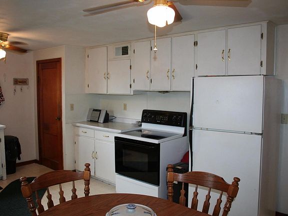 East Ave - kitchen v2
