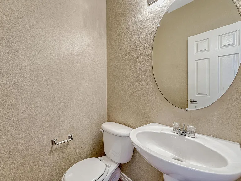 9558 Pearl Cir #105 — Photo 3