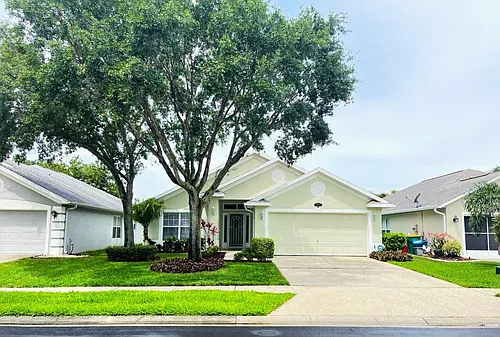 2850 Stratford Pointe Dr Photo 1