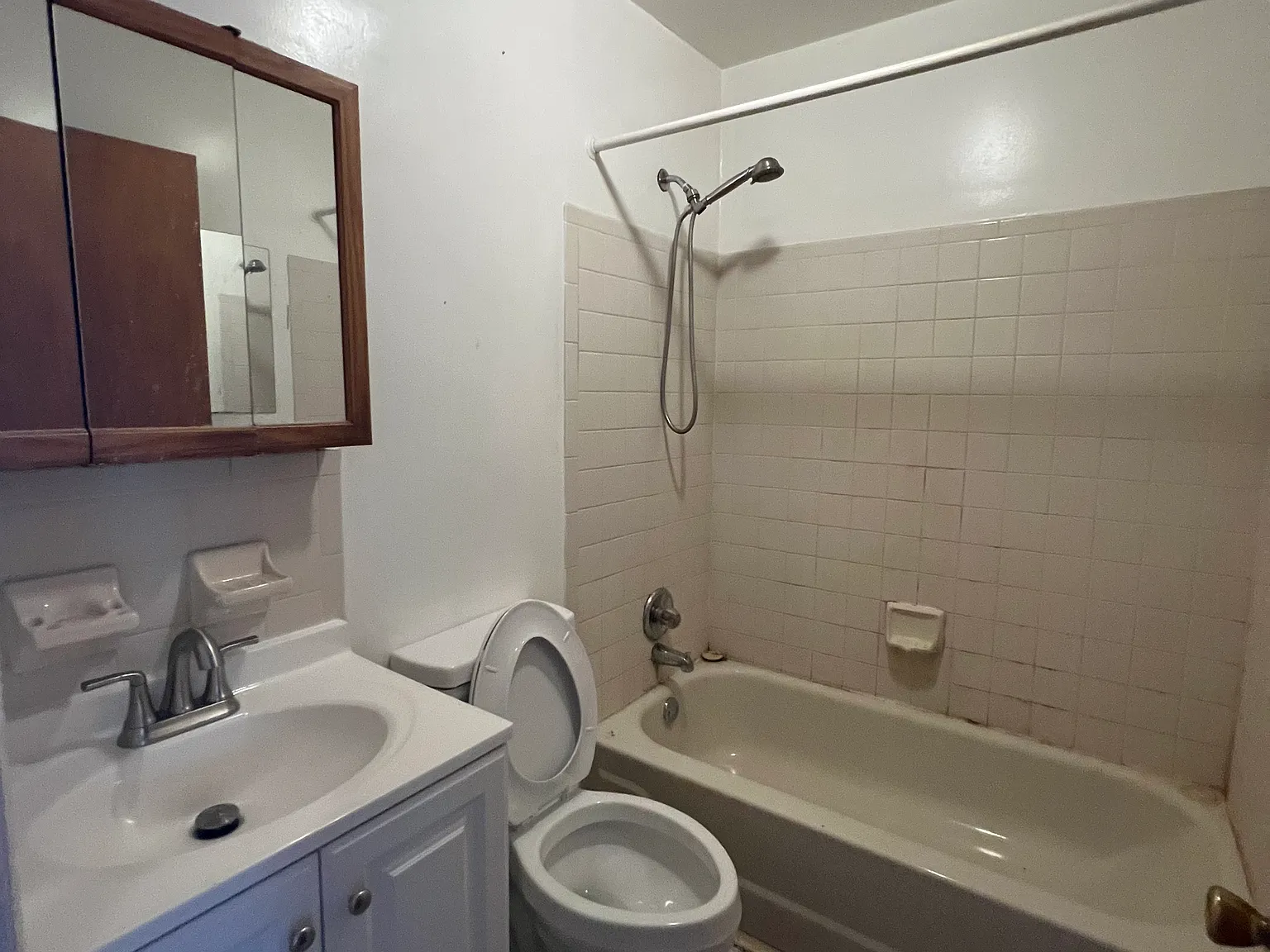 2 bed, 800 sqft, $1,250 — Photo 3