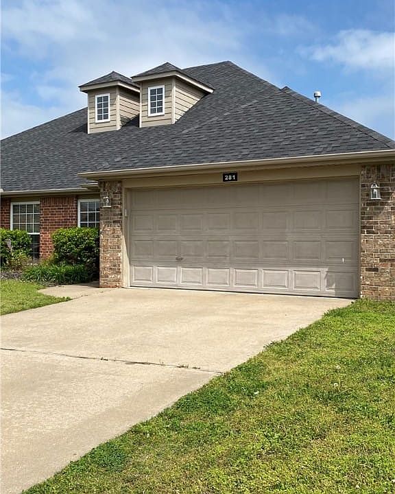 1st image of 281 Copper Oaks Dr