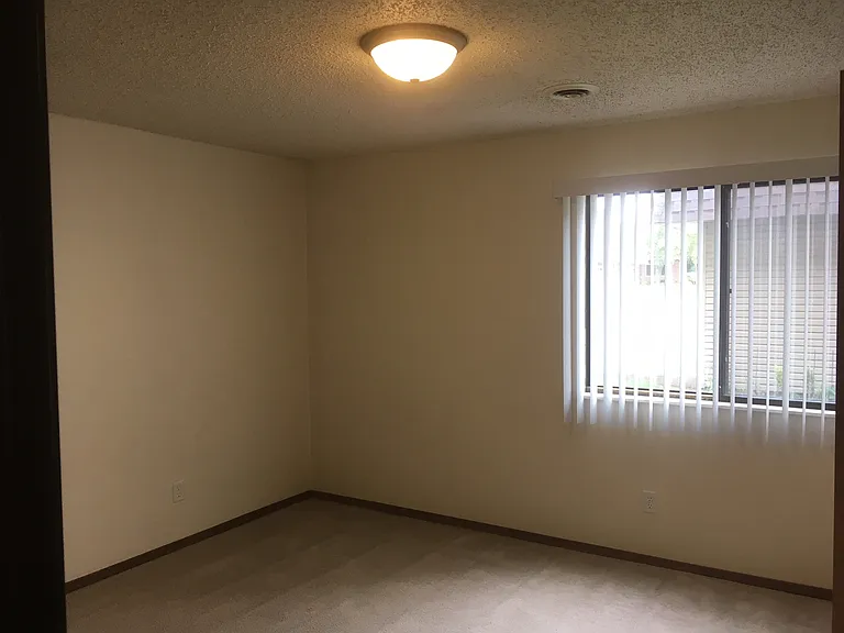 1727 N Grandview Ln #313 — Photo 7