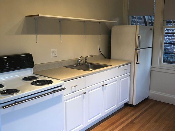 5th image of 150 W Louther St APT 4