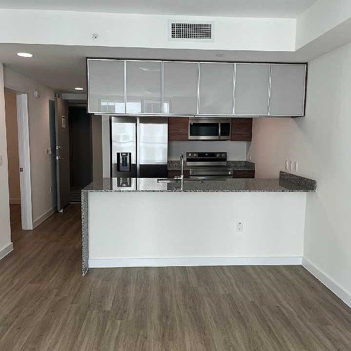 1st image of 501 NE 23rd St #B18