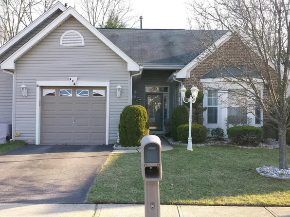 118 Sylvan Lake Blvd, Bayville, NJ 08721