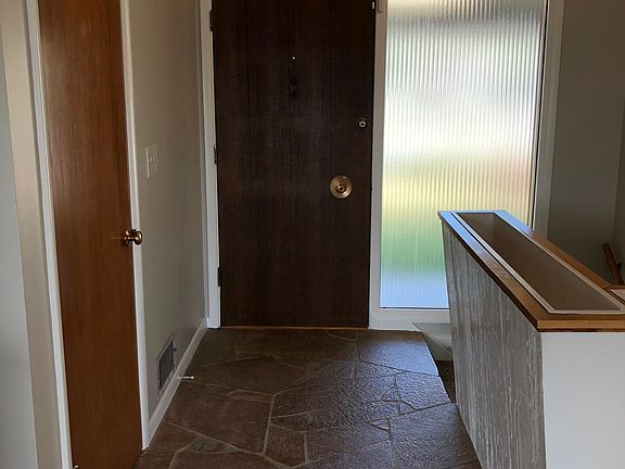 Walk in entrance 