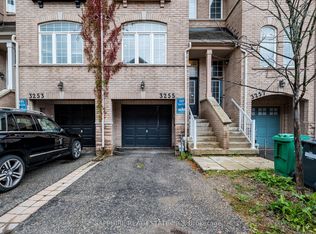 3255 Redpath Cir, Mississauga, ON L5N8R3
