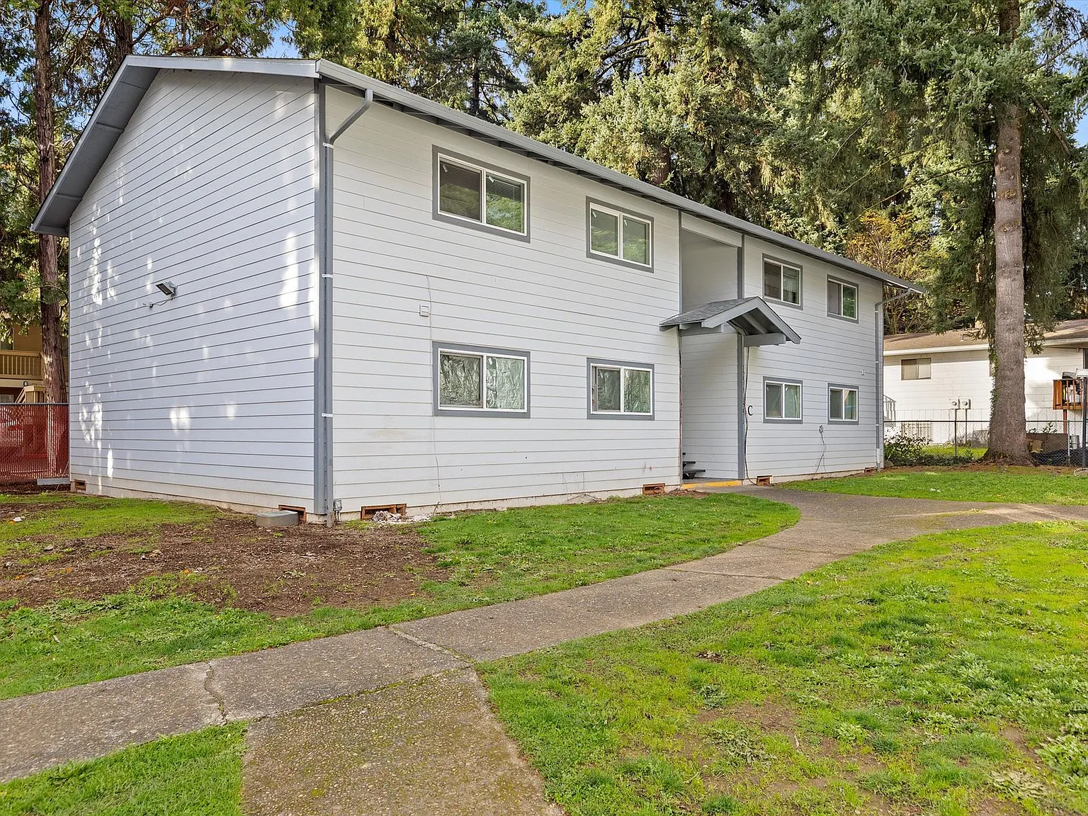 Briar Rose Apartments — Photo 4
