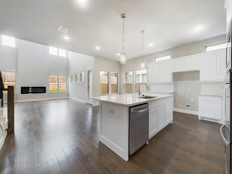 11192 Hocking Hills Dr — Photo 18