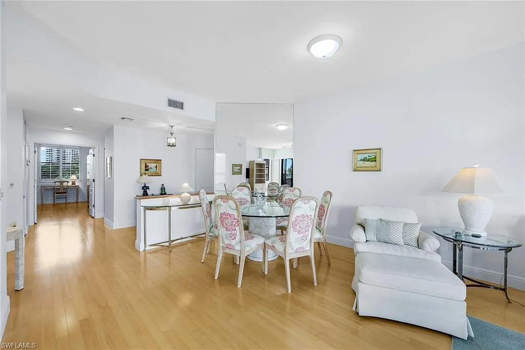 2 bed, 2.0 bath, 2169 sqft, $8,000 — Photo 2