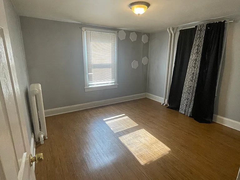 51 Spring St #1R — Photo 4