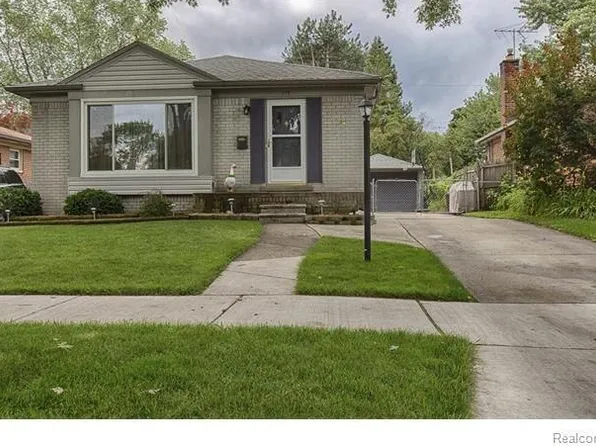 173 Elmsford Dr, Clawson, MI 48017