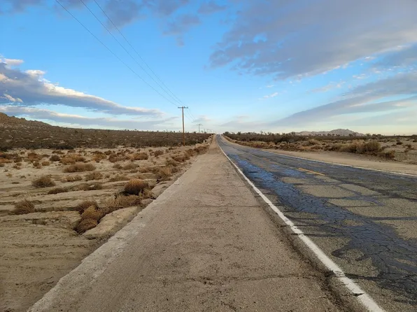 Avenue N8, Palmdale, CA 93591