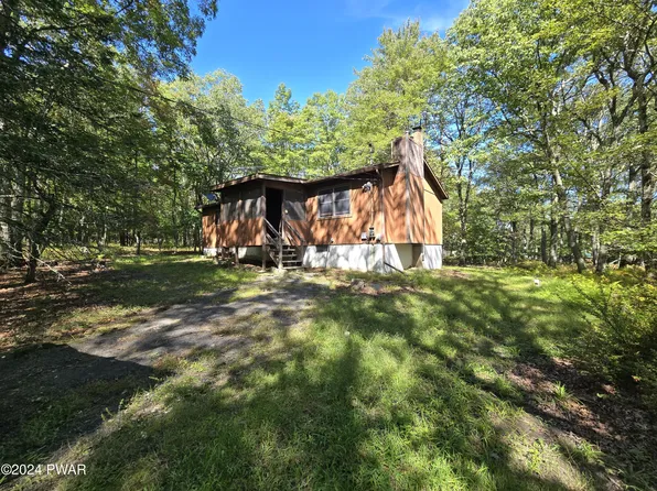 106 Hill Ter, Milford, PA 18337