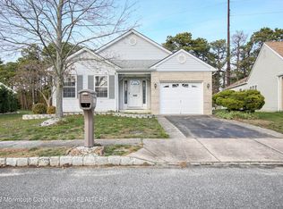 143 Chesterfield Ln, Toms River, NJ 08757