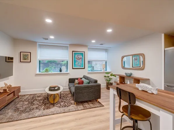 123 N Blount St APT 101, Madison, WI 53703