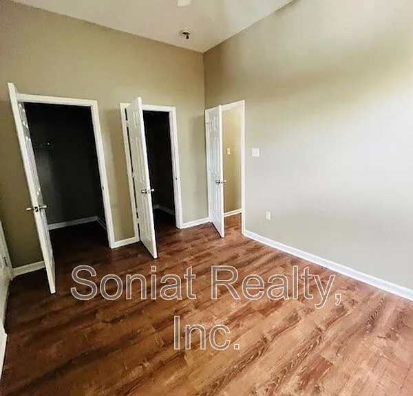 2645 N Galvez St — Photo 10