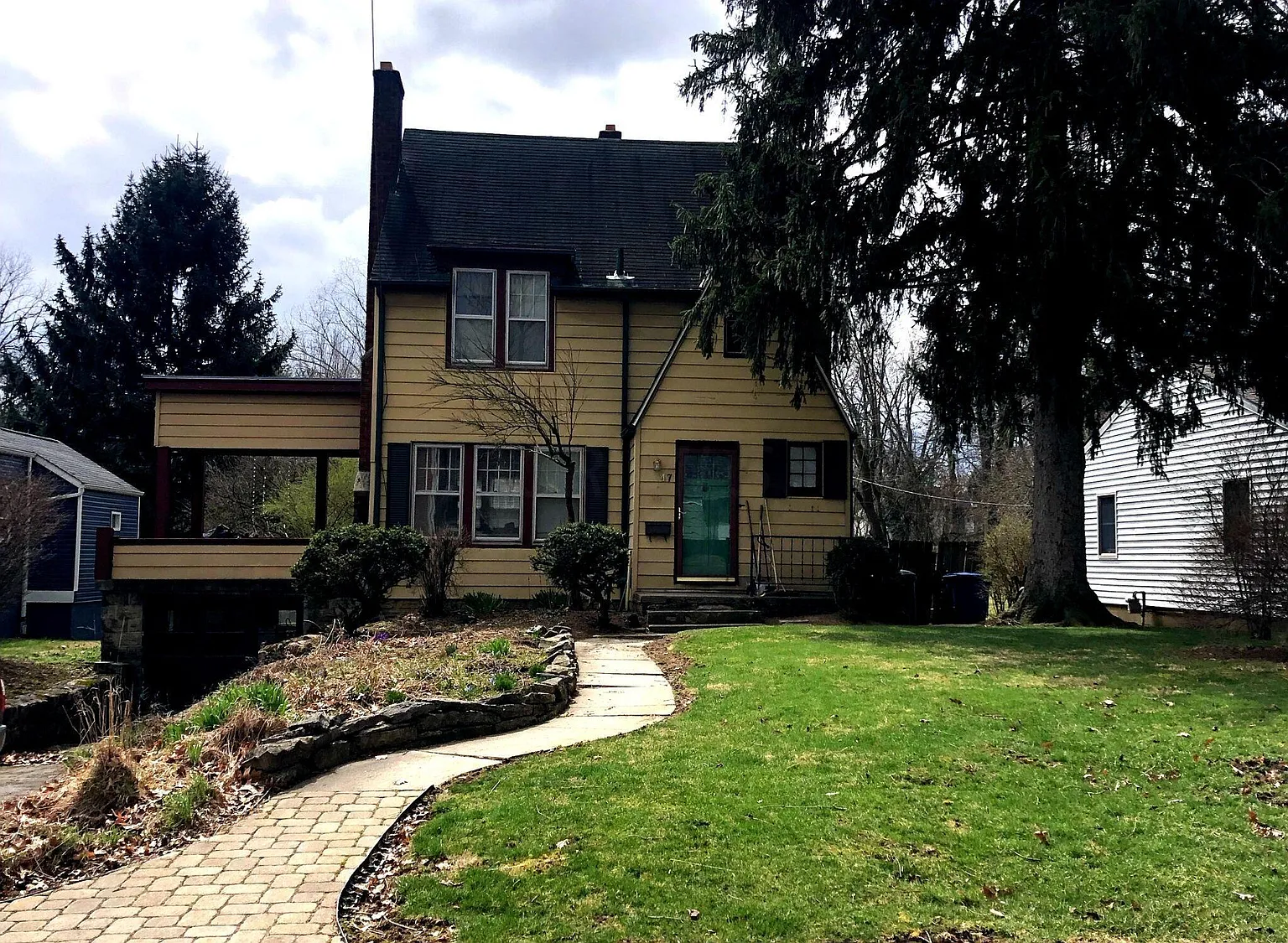 47 Elmwood Dr photo 1