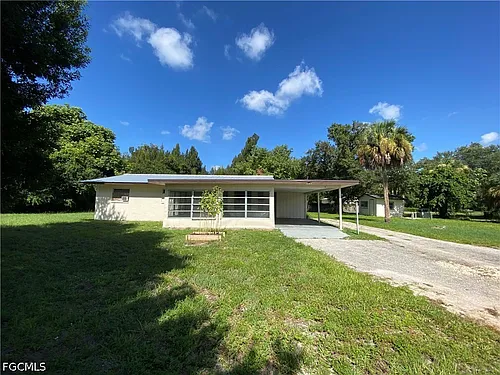 7906 Suncoast Dr Photo 1
