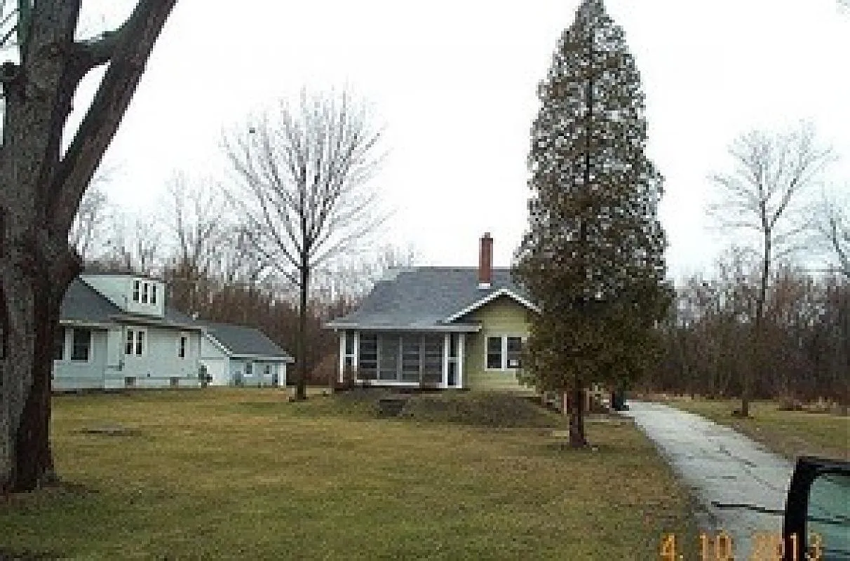 10802 W York House Rd photo 1