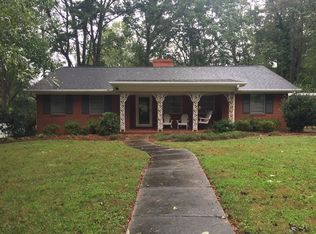 409 Farris Dr, Cherryville, NC 28021