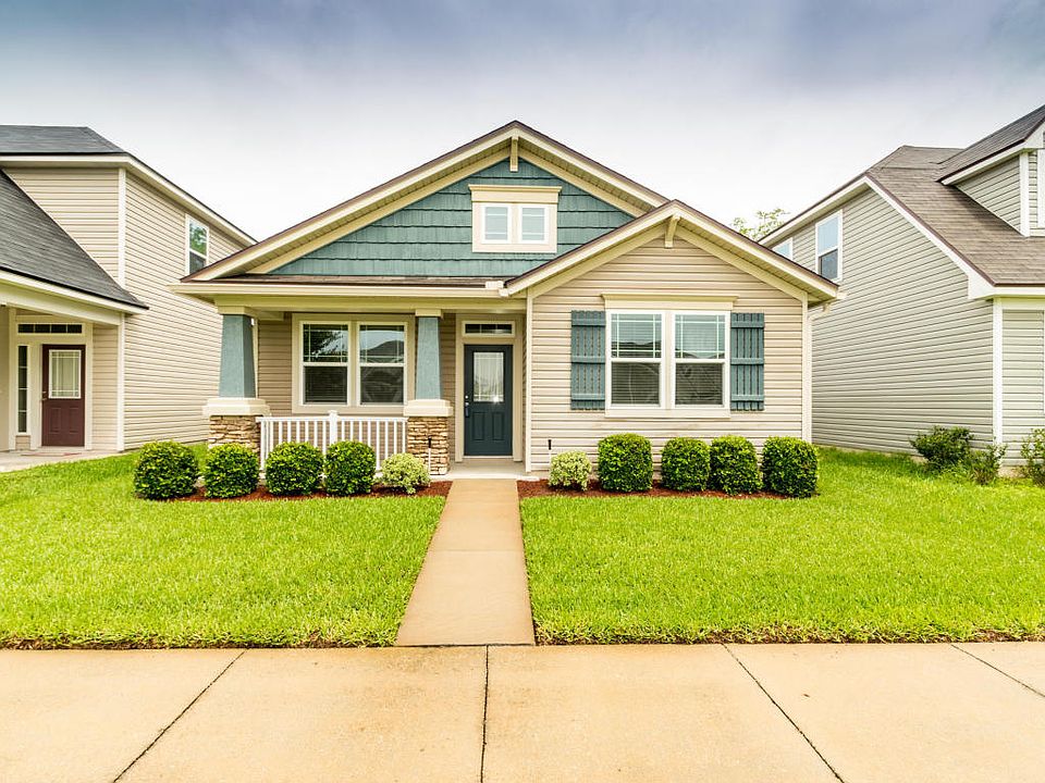 1st image of 346 Vineyard Ln