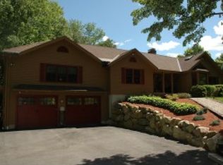 9 Goodhue Rd, Windham, NH 03087