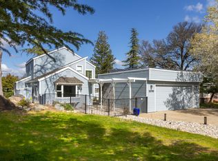 18190 Lake Forest Dr, Penn Valley, CA 95946