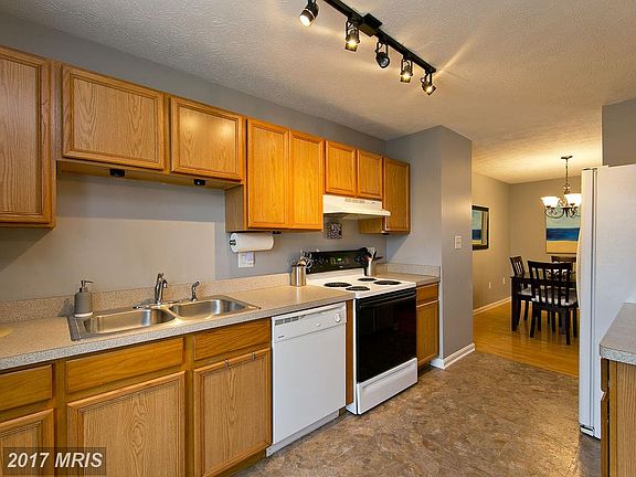 2nd image of 128 Equestrian Dr
