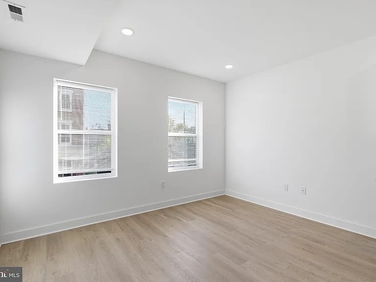 630 W Cumberland St #2 — Photo 9