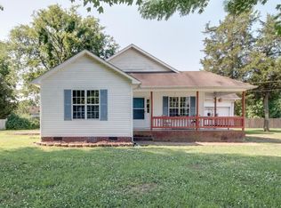 2333 Forrest Fields Dr, Chapel Hill, TN 37034