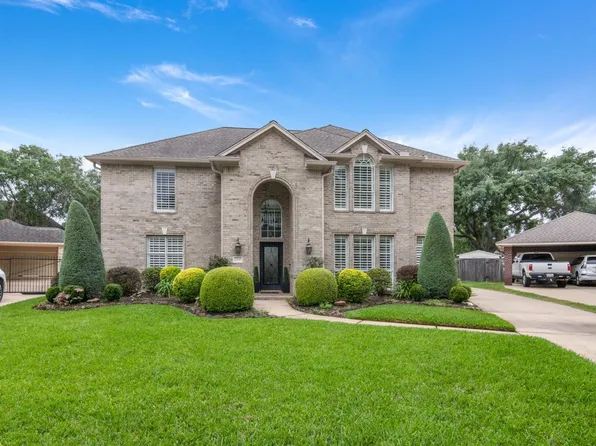 4910 White Manor Dr, Pasadena, TX 77505